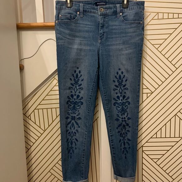 Bandolino Selene Embroidery Jeans - Picture 2 of 6